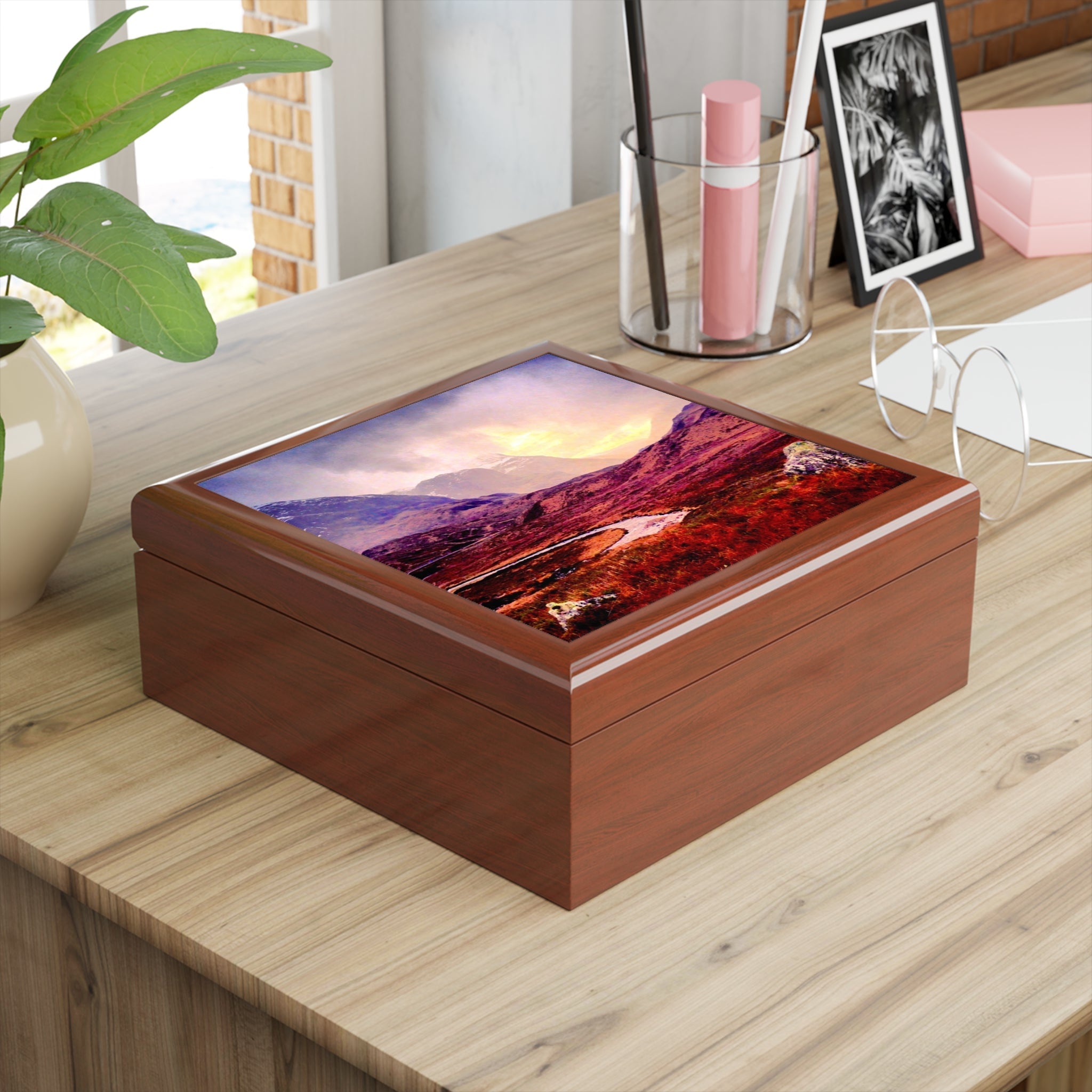 A Brooding Glencoe jewelry box with Scottish mountain sunset lid