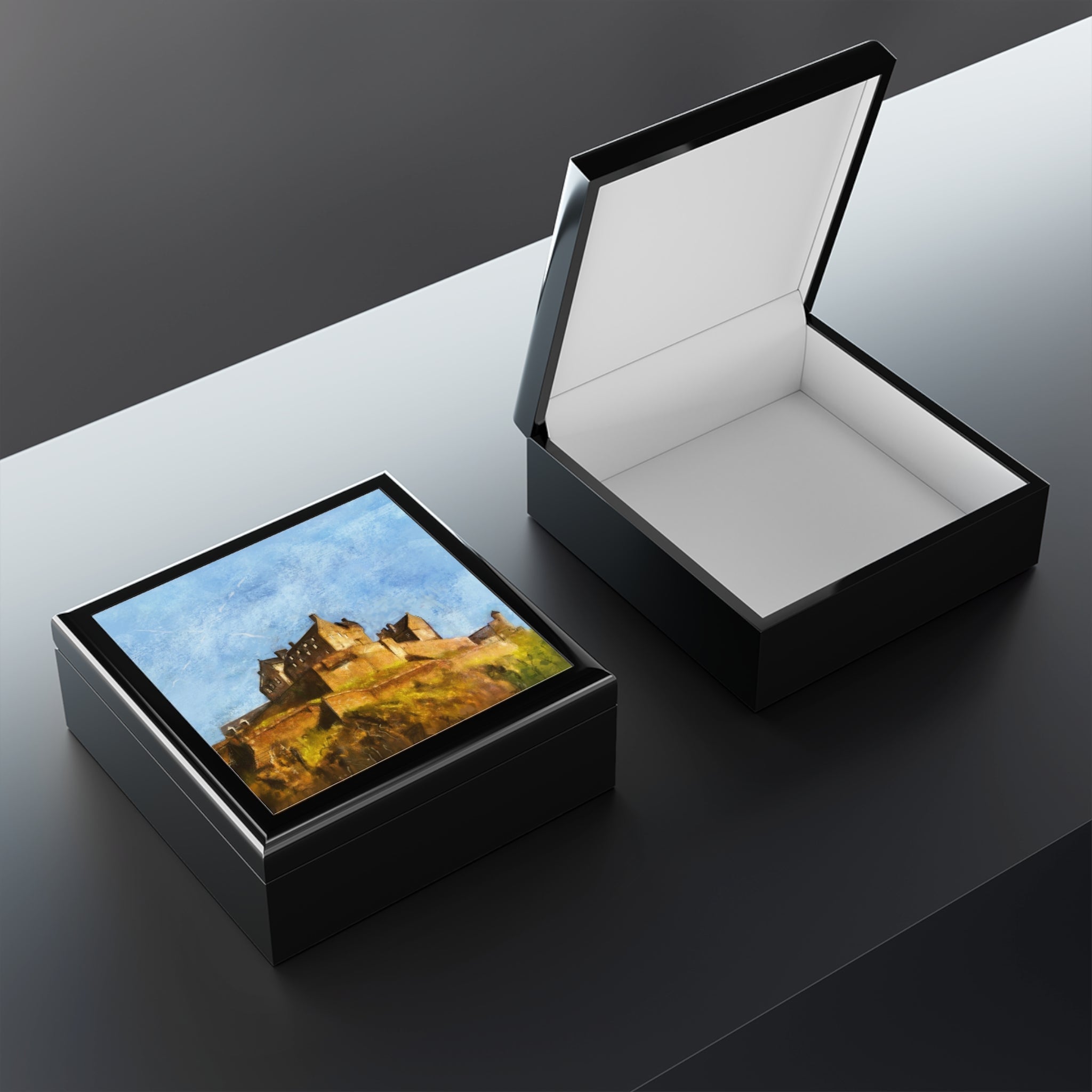 Glossy black Edinburgh Castle jewellery box with impressionistic lid painting