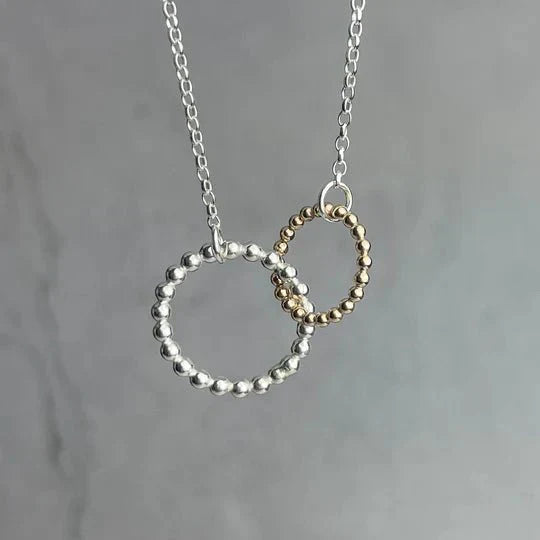 Collier halo à perles entrelacées
