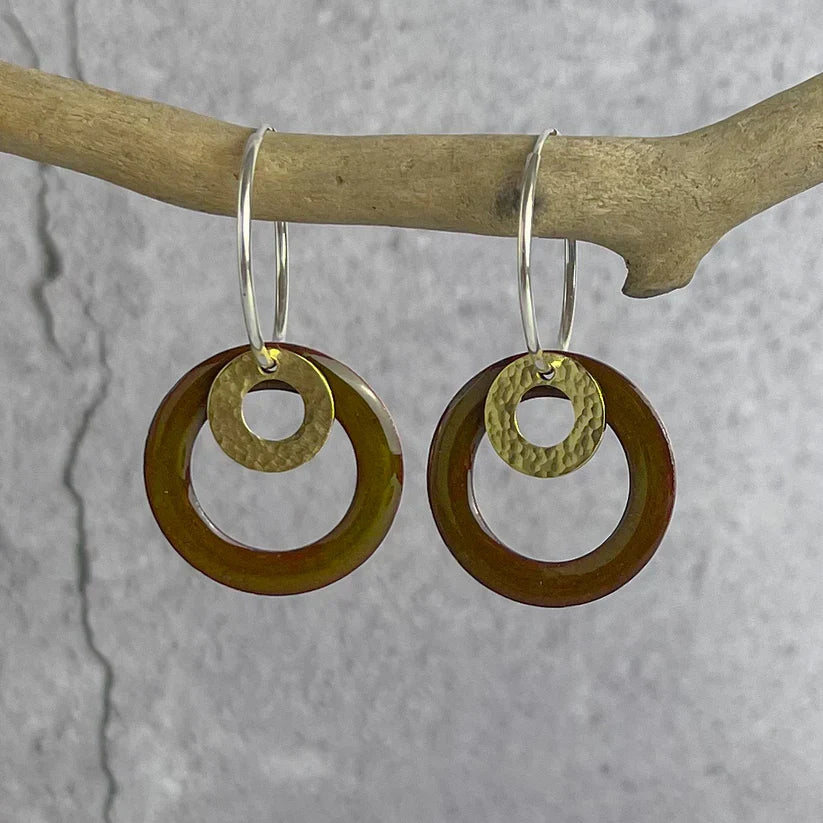 Boucles d'oreilles créoles kaki émaillées | Bijoux Lindsay McDowall