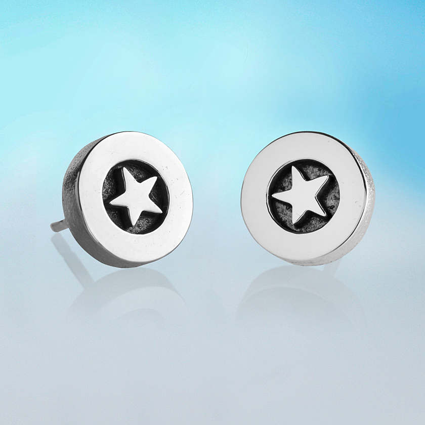 Silver star studs featuring minimalist star design within circular frame in sterling silver for everyday wear