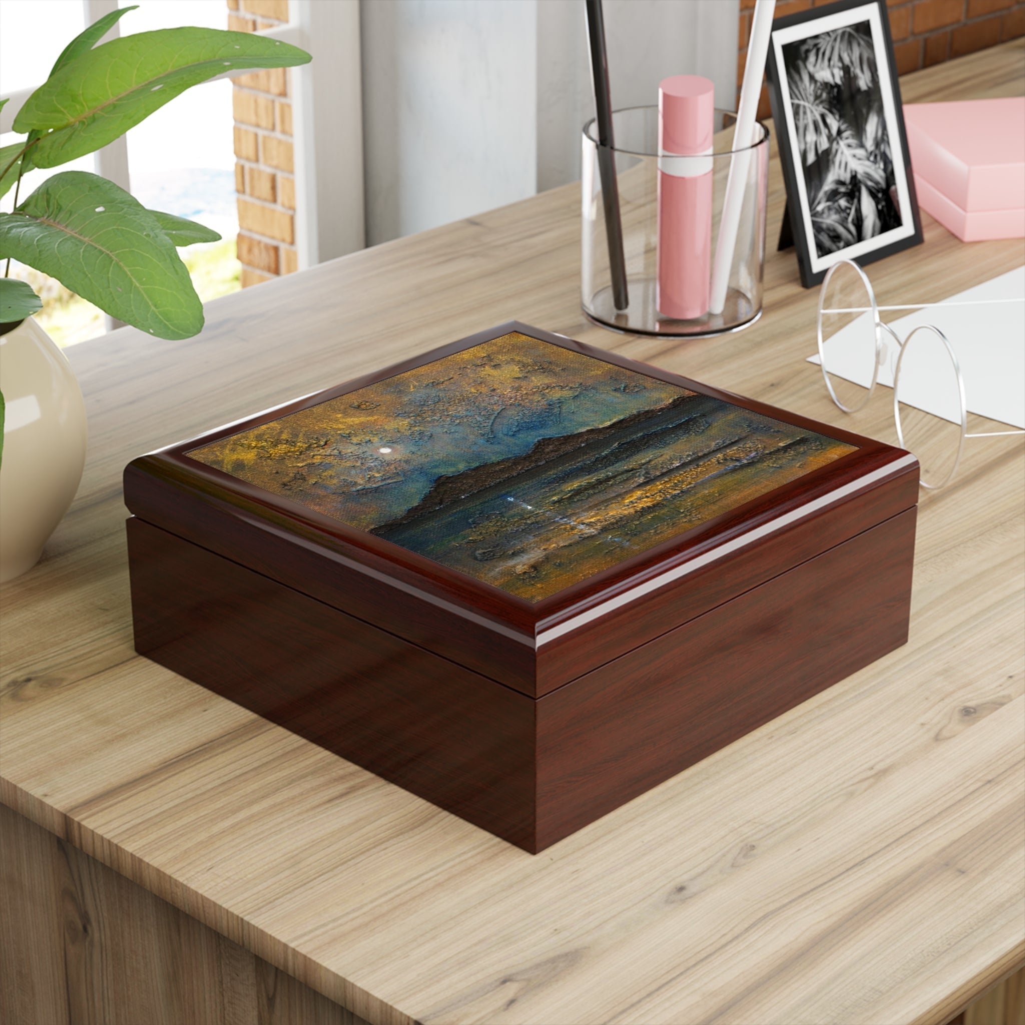 Arran Moonlight jewelry box with Scottish landscape lid design