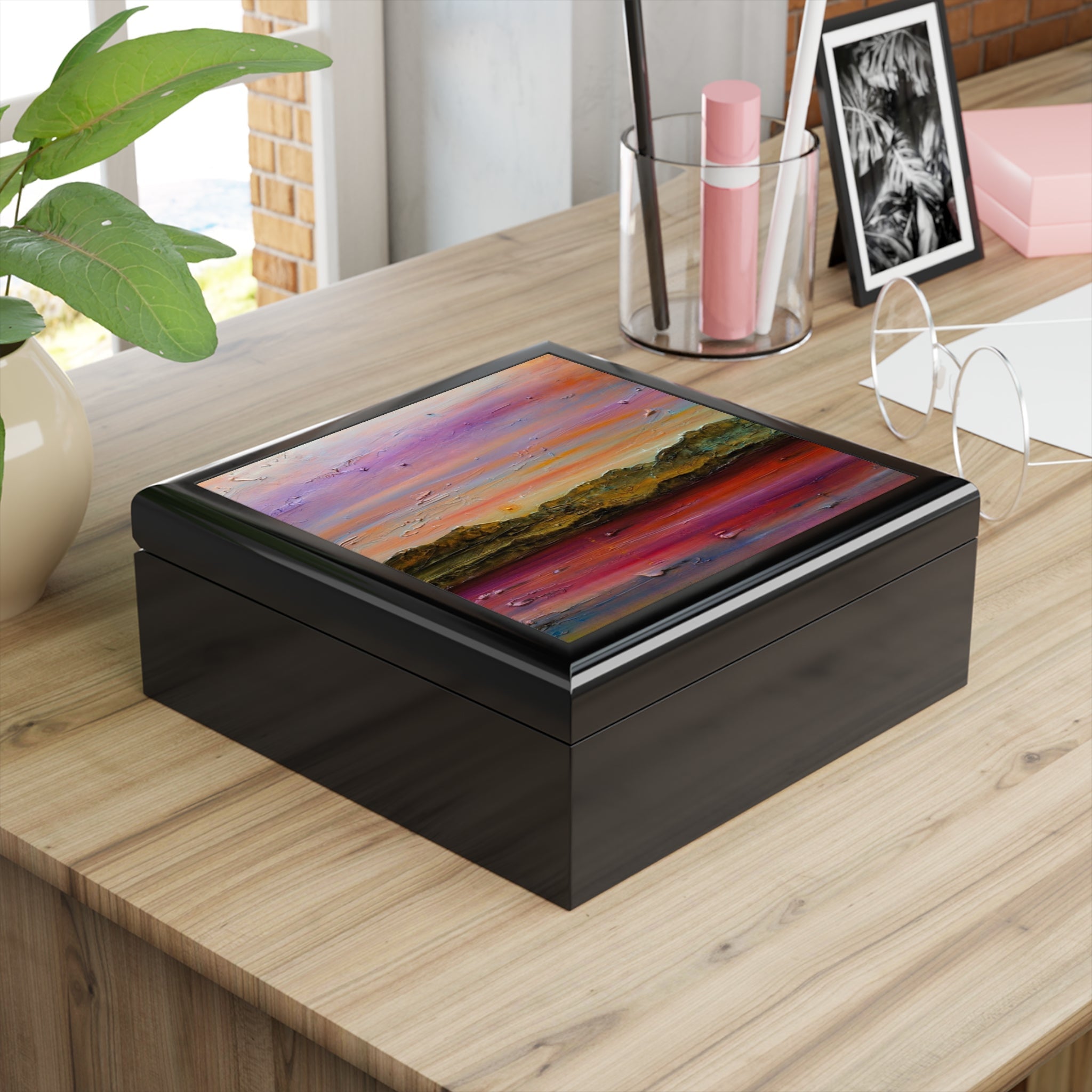 Arran Winter Dusk jewelry box with abstract purple-pink-red dusk landscape lid