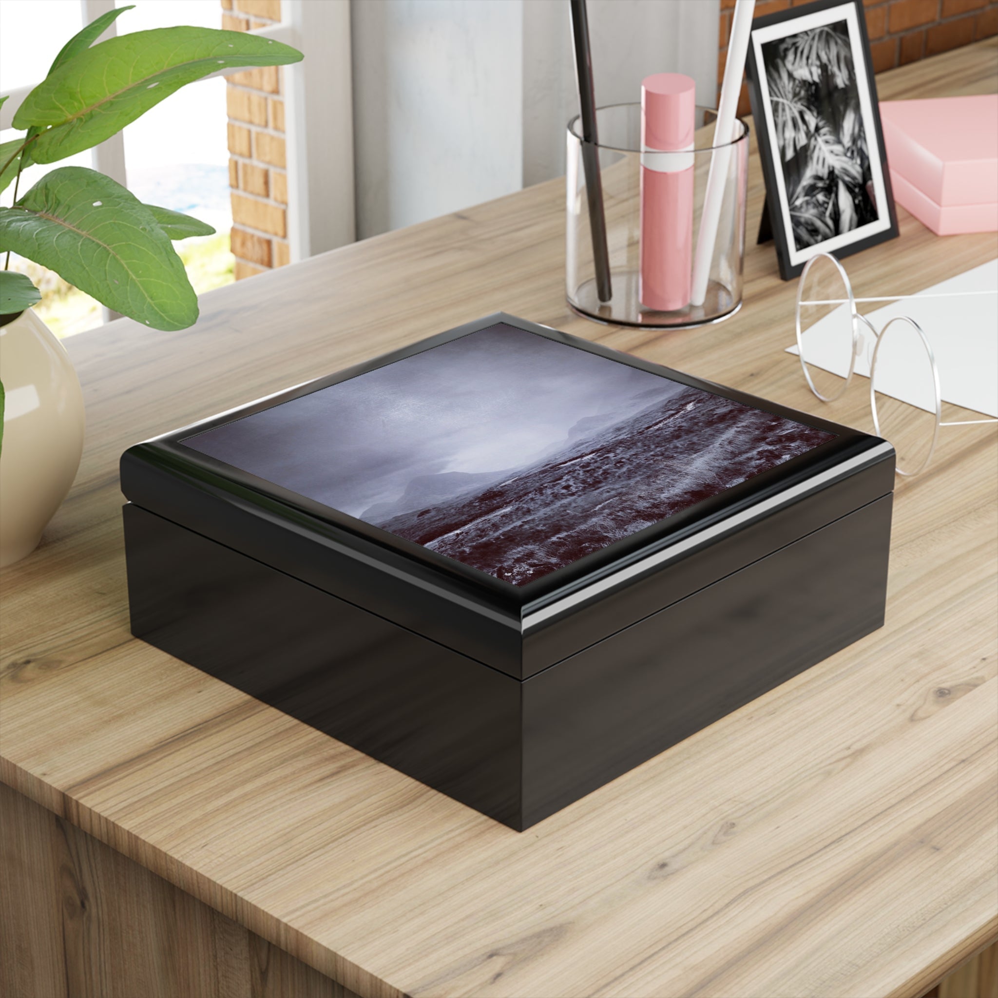 The Brooding Cuillin jewelry box with glossy black finish and scenic lid