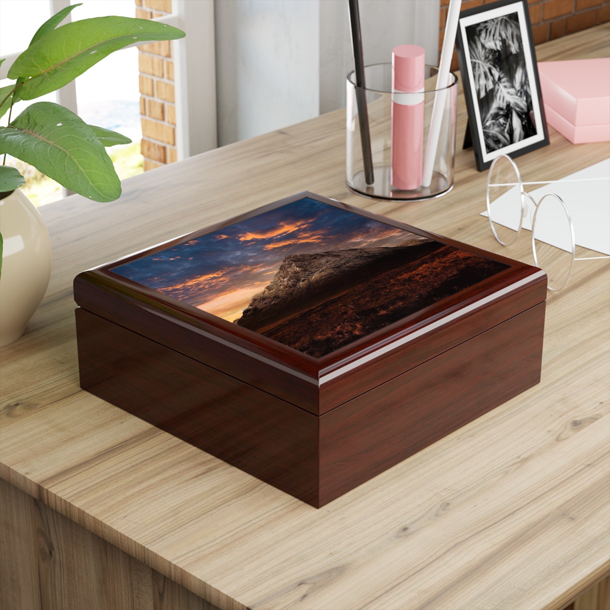 Buachaille Etive Mor Dusk wooden jewellery box with glossy sunset design