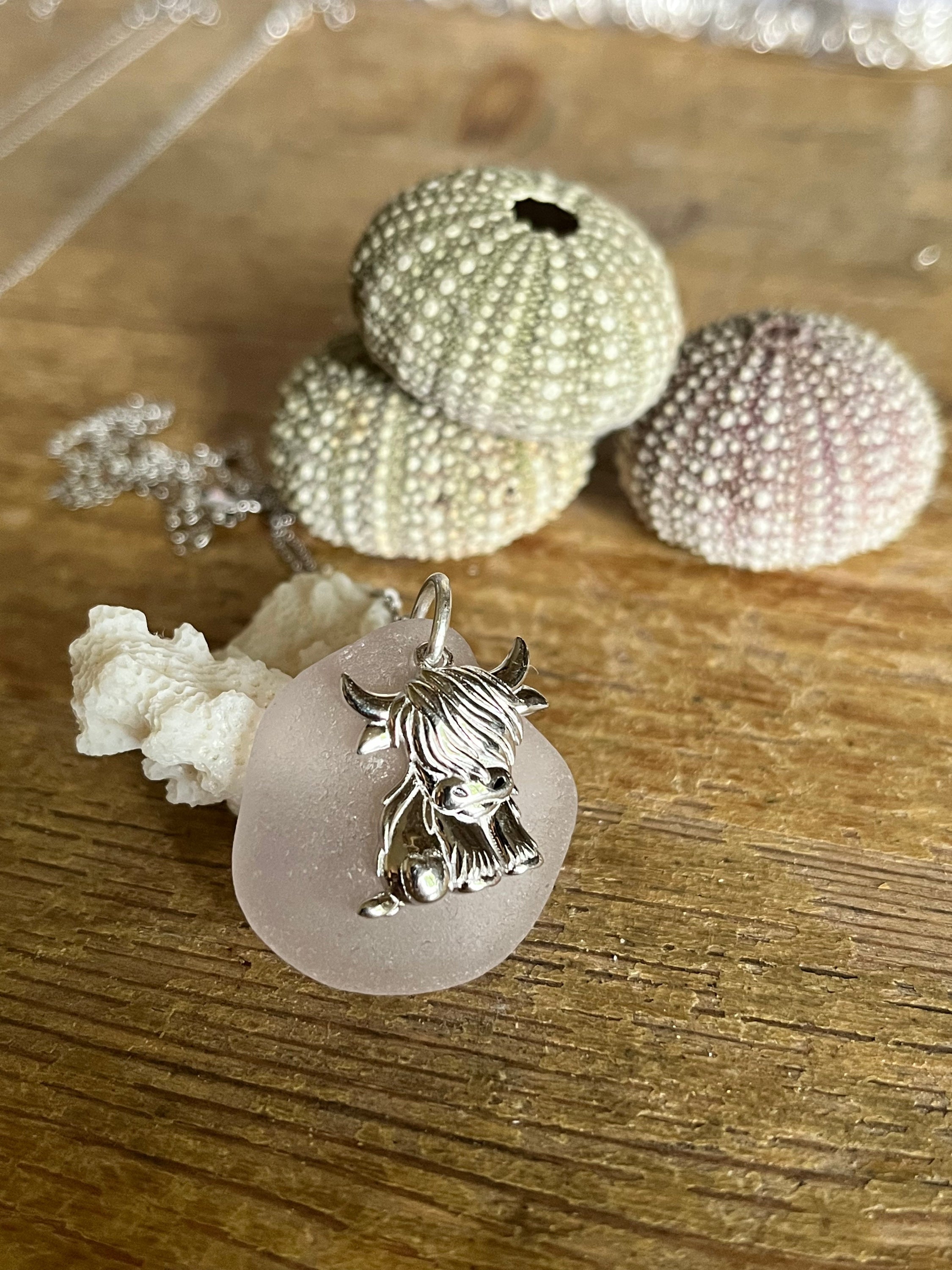 Silver Highland Cow charm on sea glass for Highland Cow Pendants 925 product display
