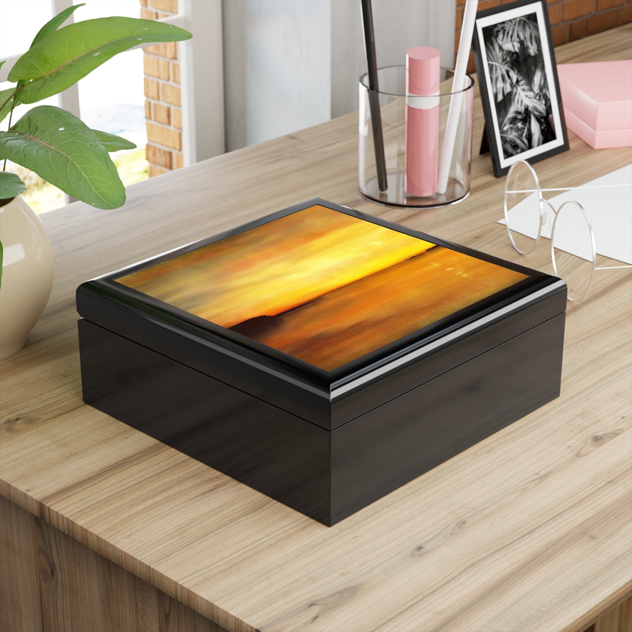 Kings Cave Sunset Arran jewelry box with glossy black sunset lid