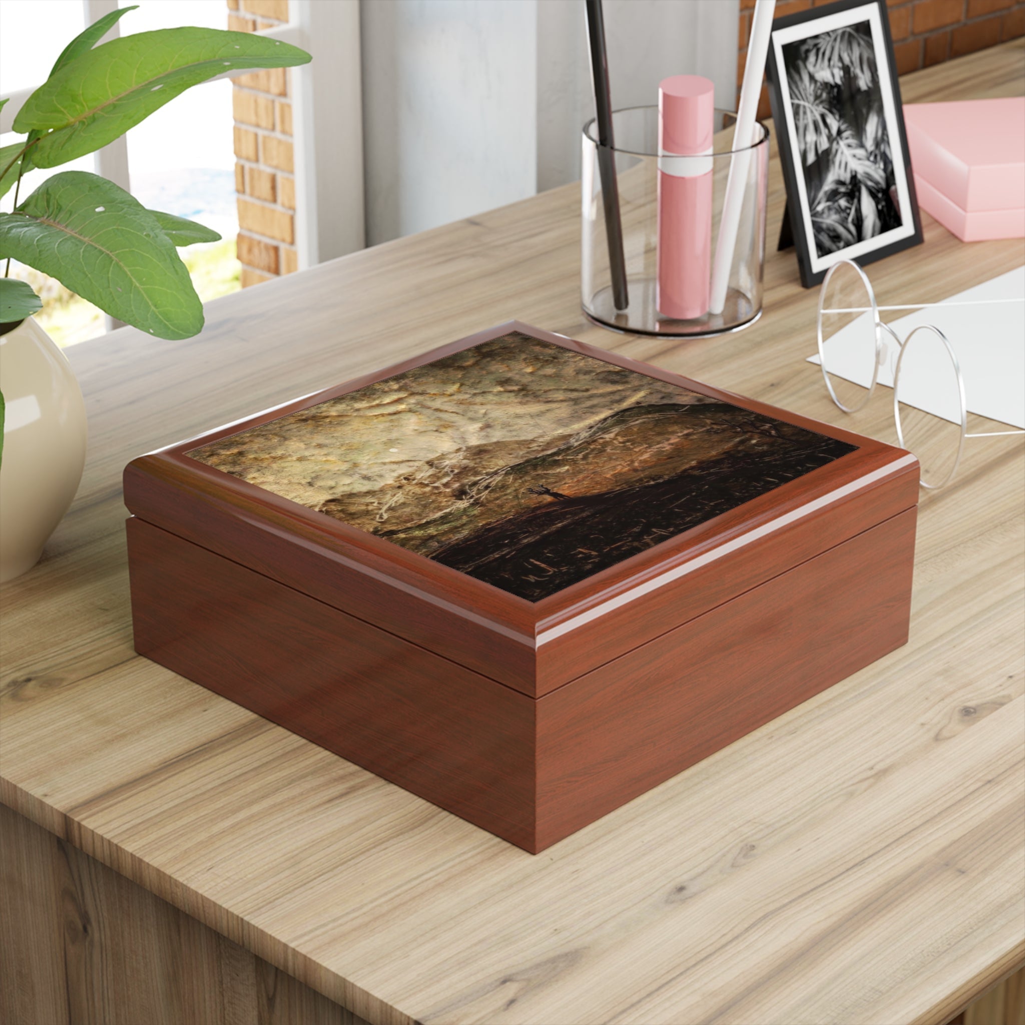 A Moonlit Mountain Stag | Jewellery Box | Scotland - Glencoe Art Gallery - Free Shipping Worldwide