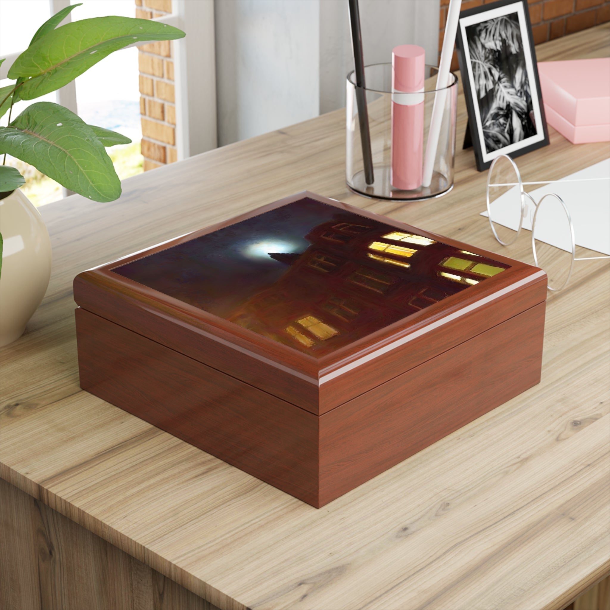 Wooden keepsake box with glossy graphic top featuring a building under bright light in Scotland