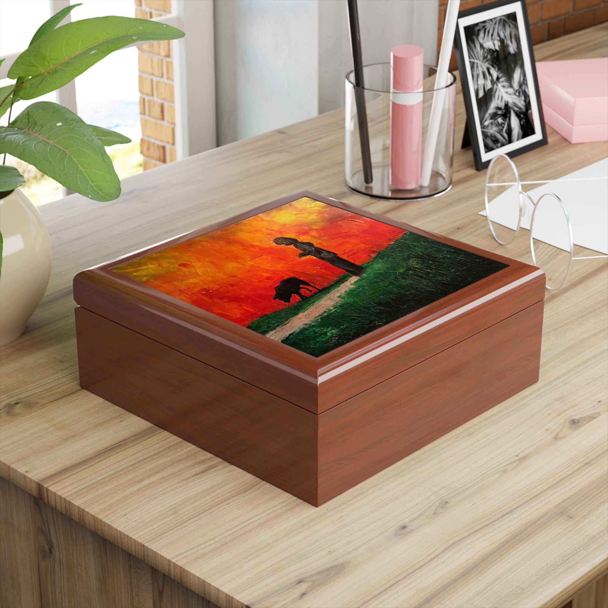 Skylee brown wooden pet portrait jewellery box with Scotland sunset lid