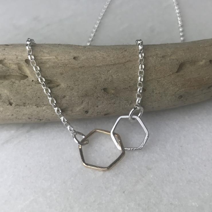 Collier petit nid d'abeille